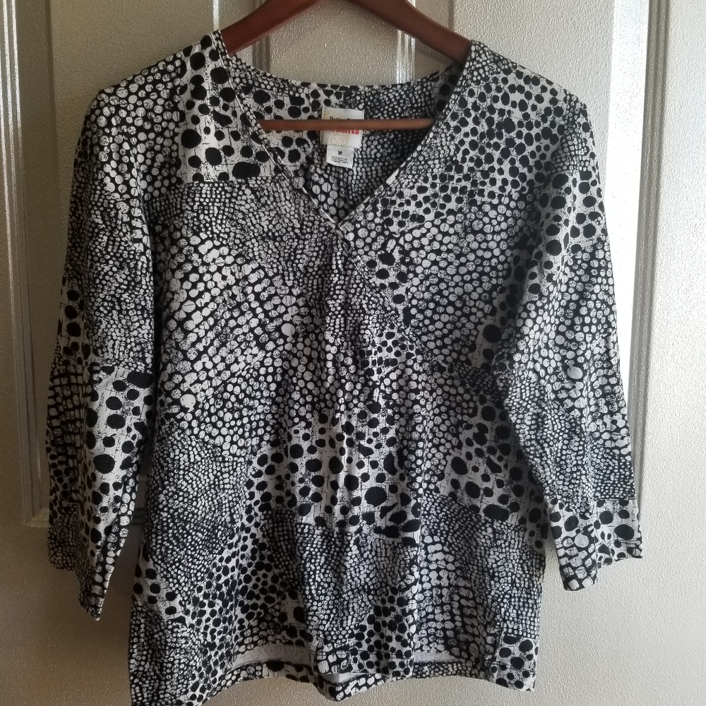 Ruby Rd. B&W top